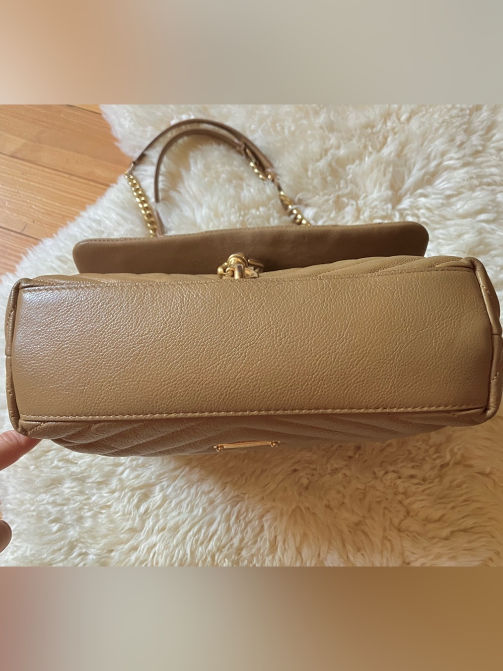 Rebecca Minkoff Edie Flap Chevron Quilted Leather Shoulder Bag in Tan - Picture 9 of 16